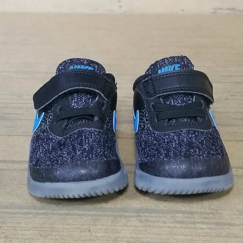 Nike Flex Contact Kids Athletic Sneakers - Picture 4 of 9